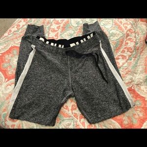 PINK ultimate leggings size M